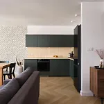 شقة Leoapart Solny Square 3*