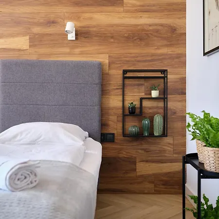 Apartman Solny Square 3*