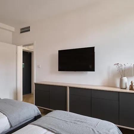 Leoapart Solny Square