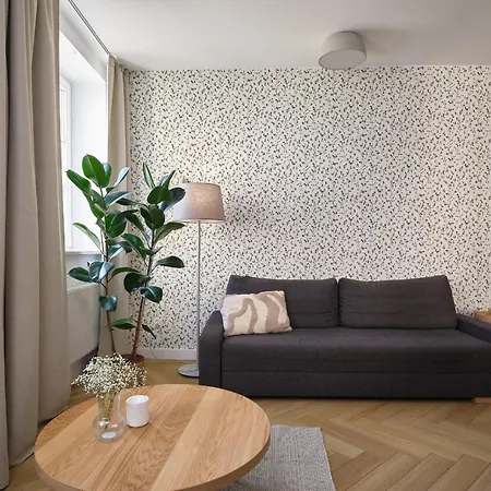 Leoapart Solny Square 3*