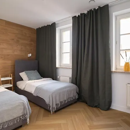 Leoapart Solny Square Appartamento